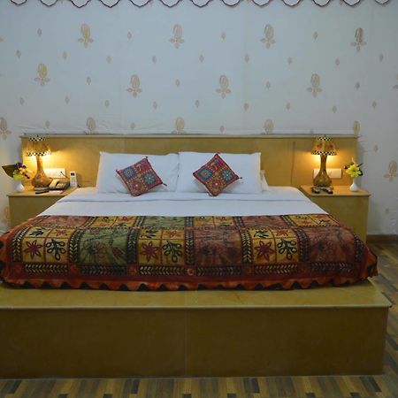Chokhi Dhani - Desert Camp Resort Джайсалмер Екстериор снимка